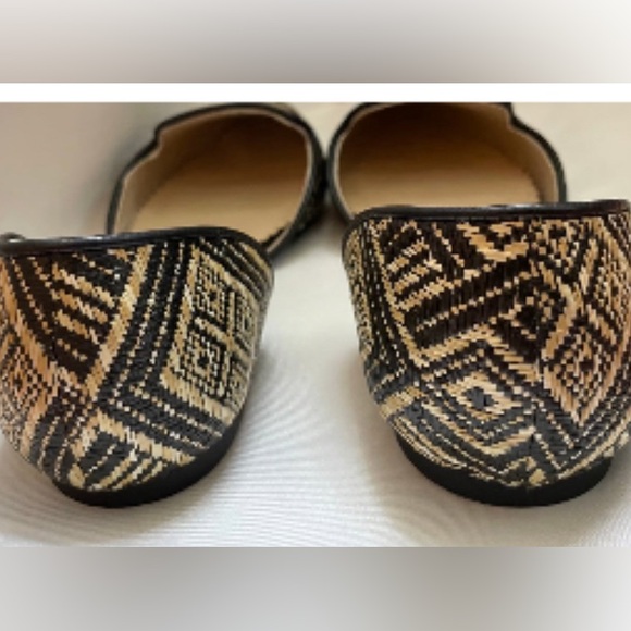 ISSAC MIZRAHI Black and Beige Women's Shoes - Picture 3 of 6